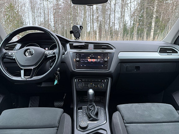 Volkswagen Tiguan 10 of 30