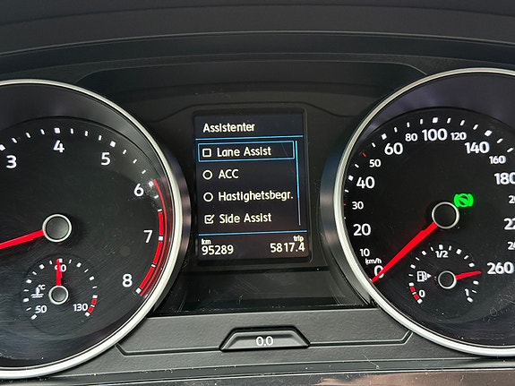 Volkswagen Tiguan 14 of 30