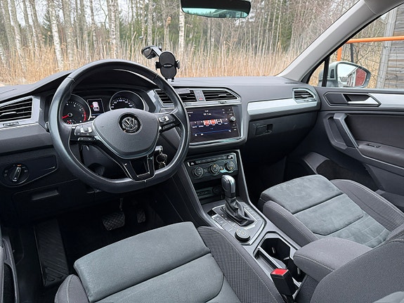 Volkswagen Tiguan 9 of 30