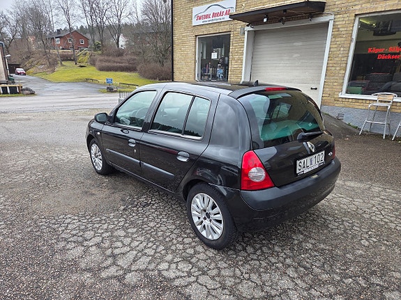 Renault Clio 3 of 5