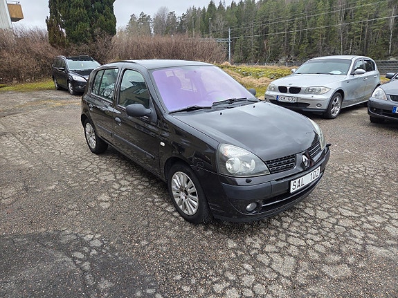 Renault Clio 2 of 5