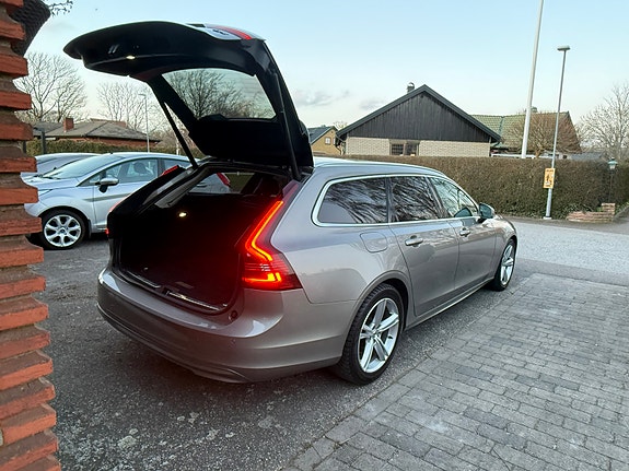 Volvo V90 7 of 10