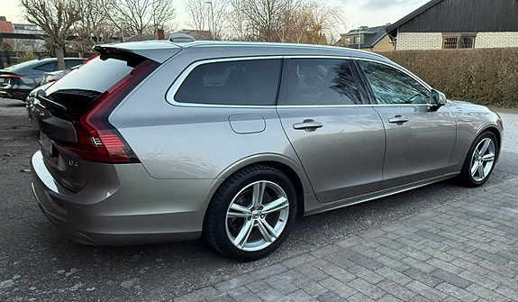 Volvo V90 5 of 10