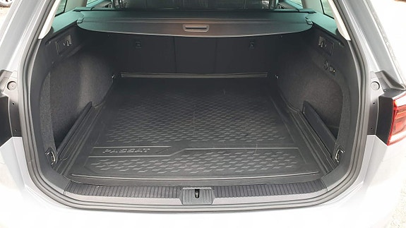 Volkswagen Passat 21 of 21