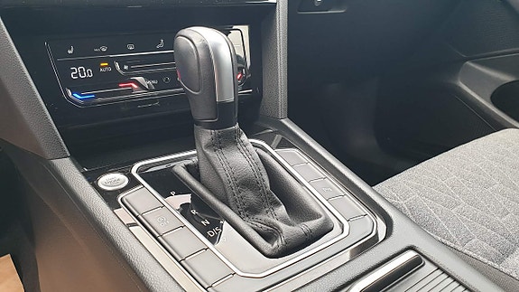 Volkswagen Passat 17 of 21