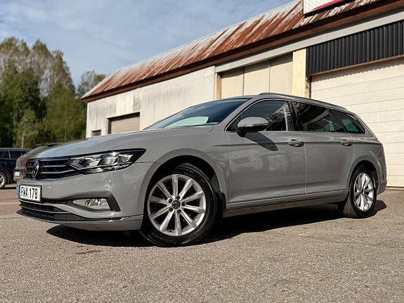 Volkswagen Passat 7 of 21