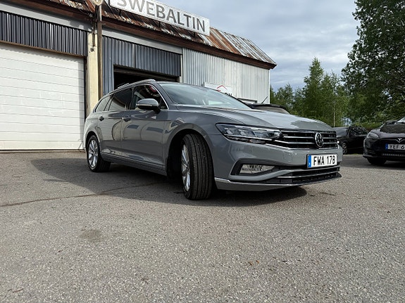 Volkswagen Passat 10 of 21