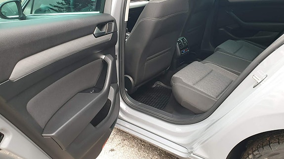 Volkswagen Passat 20 of 21
