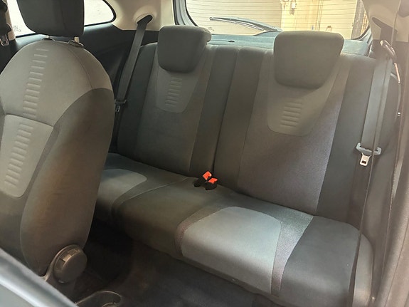Ford Ka 8 of 12