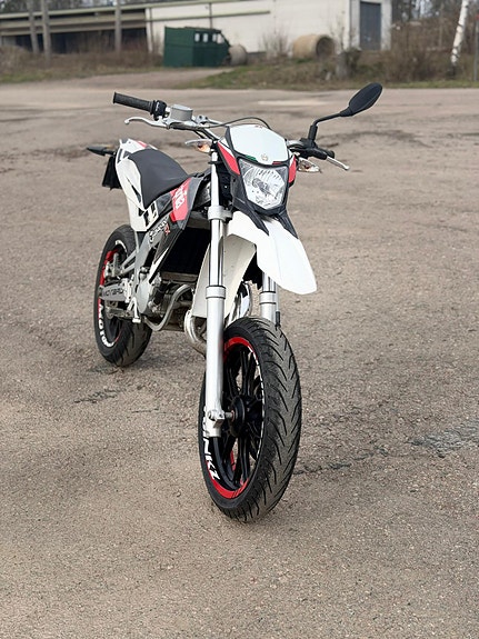 Aprilia SX 50 4 of 4