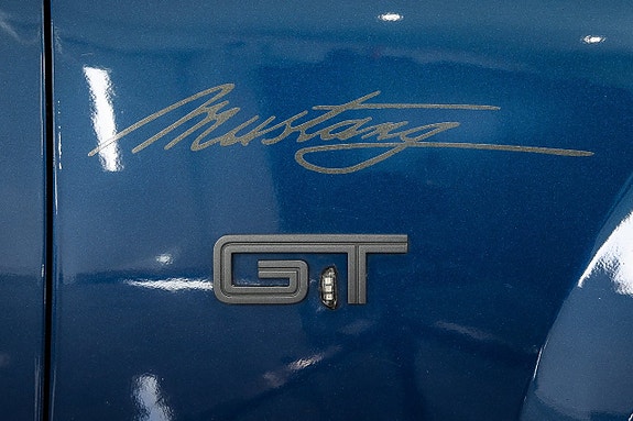 Ford Mustang 6 of 11