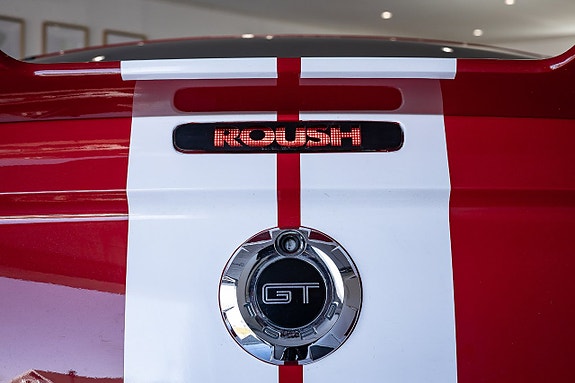 Ford Mustang 11 of 13