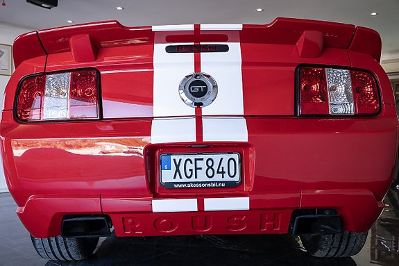 Ford Mustang 10 of 13