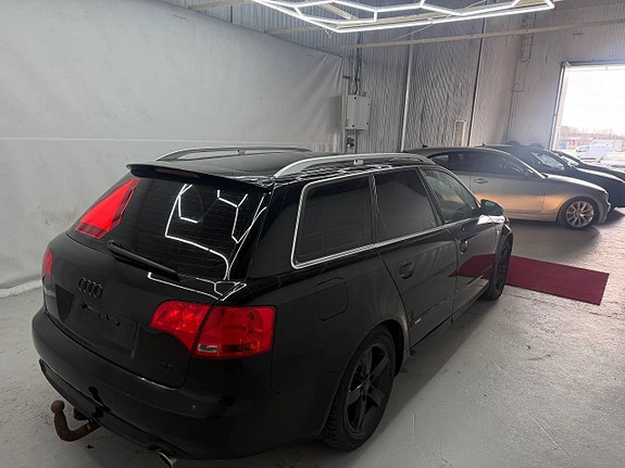 Audi A4 6 of 12