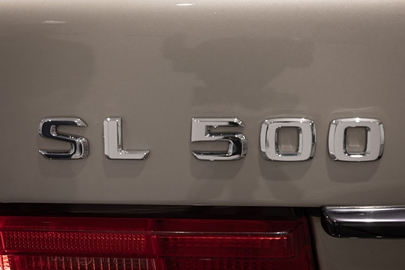 Mercedes-Benz SL500 22 of 23