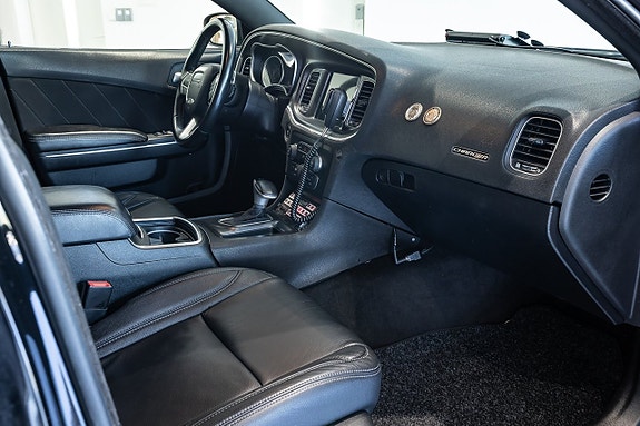 Dodge Charger 8 of 14