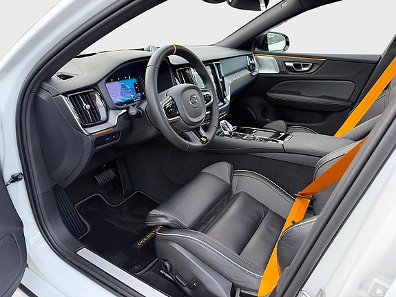 Volvo V60 24 of 30