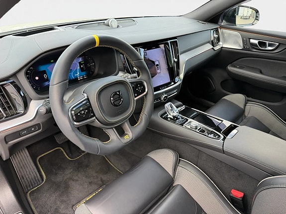 Volvo V60 24 of 30