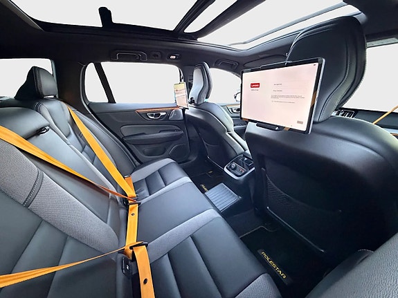 Volvo V60 30 of 30