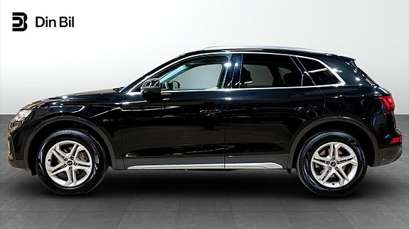 Audi Q5 2 of 22