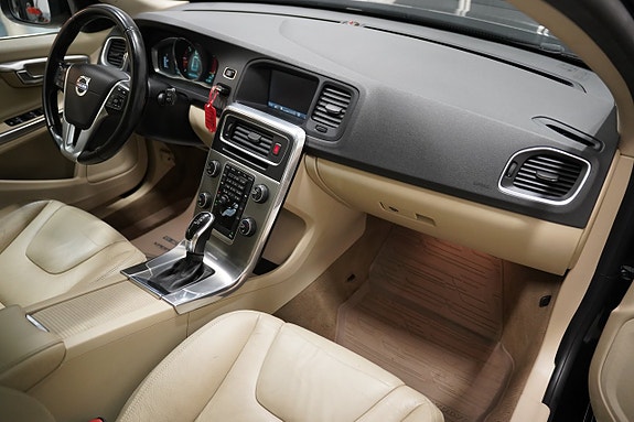 Volvo V60 9 of 20