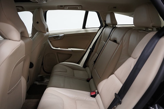 Volvo V60 17 of 20