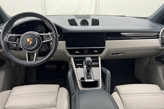 Porsche Cayenne S 12 of 30