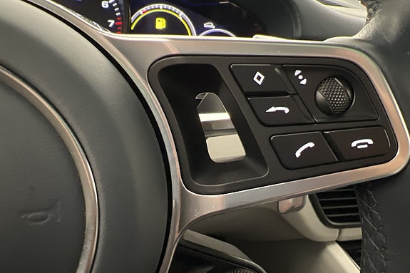 Porsche Cayenne S 20 of 30