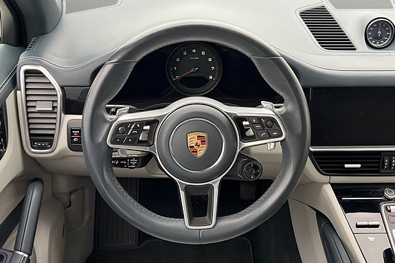 Porsche Cayenne S 13 of 30