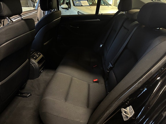 BMW 520 9 of 17