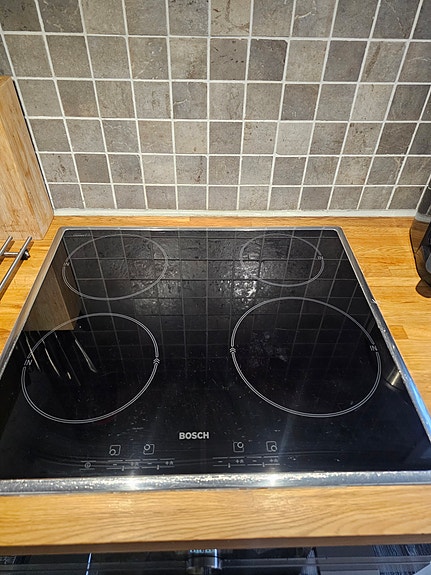induktionshäll Bosch bortskänkes