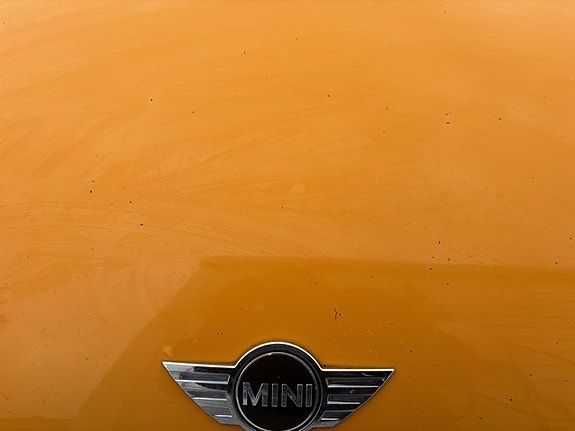 MINI One 3 of 5