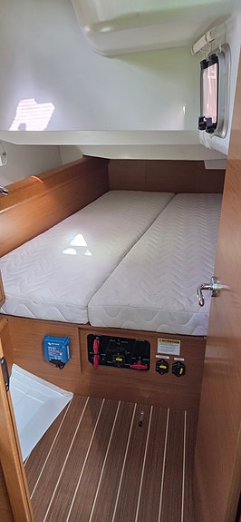Jeanneau Sun Odyssey 409 Performance 9 of 20