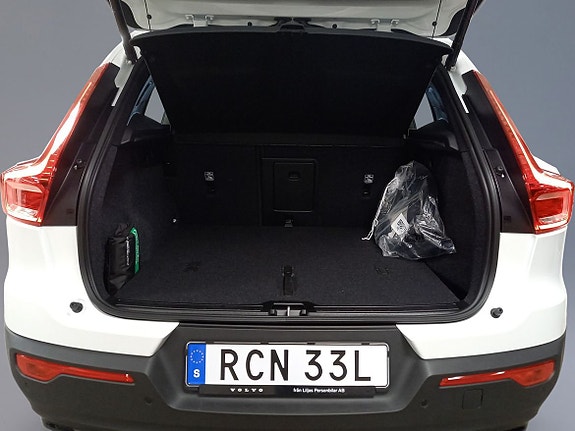 Volvo EX40 8 of 11