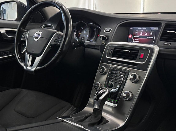Volvo V60 11 of 22