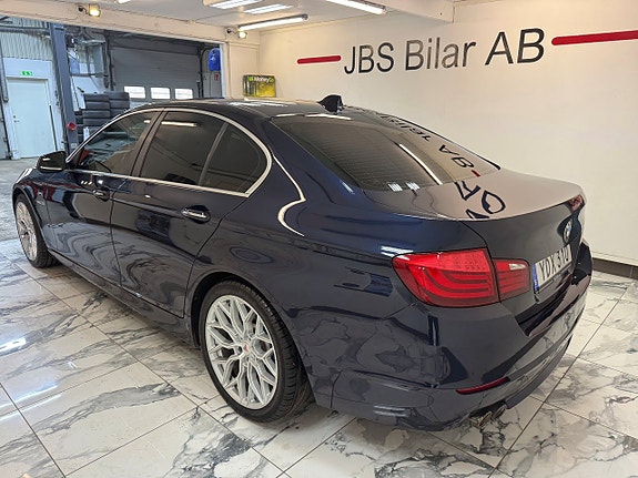 BMW 530d 4 of 5