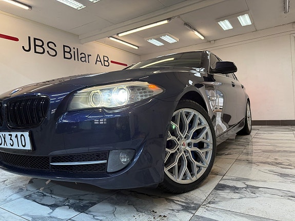 BMW 530d 3 of 5