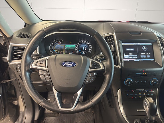 Ford Galaxy 18 of 23