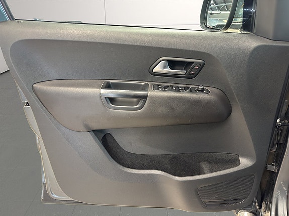 Volkswagen Amarok 15 of 24