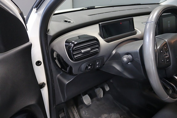 Citroen C4 Cactus 24 of 26