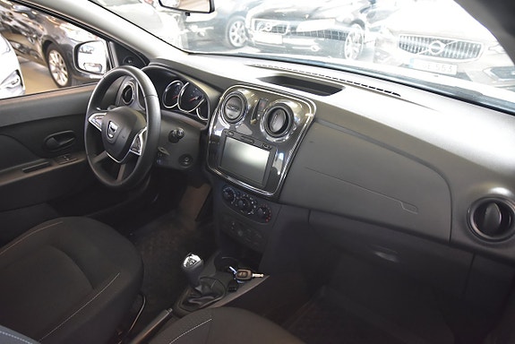 Dacia Logan 9 of 15