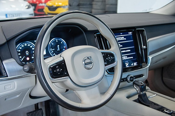 Volvo S90 9 of 21