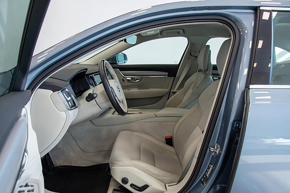 Volvo S90 10 of 21
