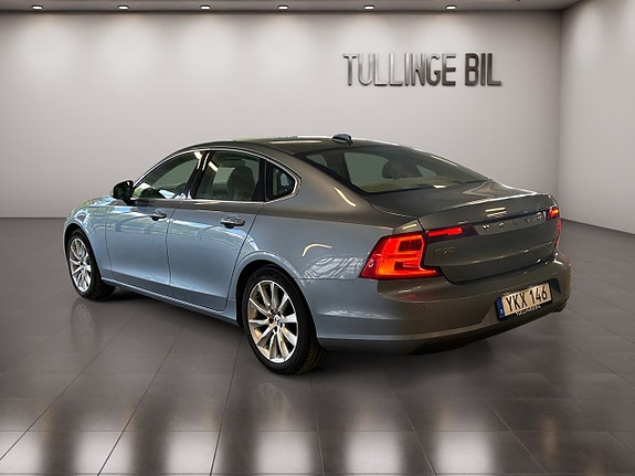 Volvo S90 3 of 5