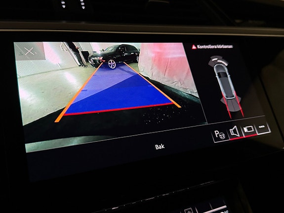 Audi e-tron 20 of 23