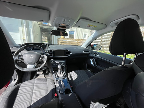 Peugeot 308 5 of 5