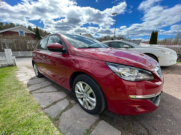 Peugeot 308 4 of 5