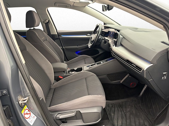 Volkswagen Golf Alltrack 21 of 28