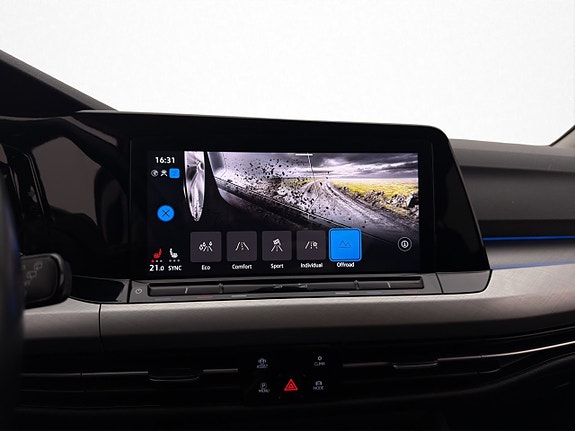 Volkswagen Golf Alltrack 16 of 28