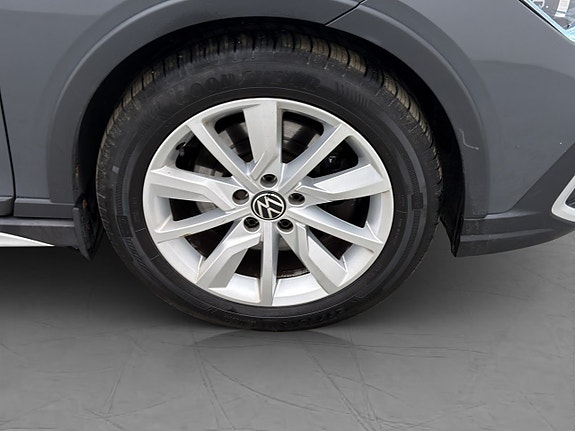 Volkswagen Golf Alltrack 28 of 28